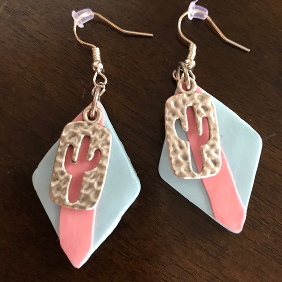 Xaria Designs Jewelry - 🎉HP🎉 Dangle polymer clay cactus earrings